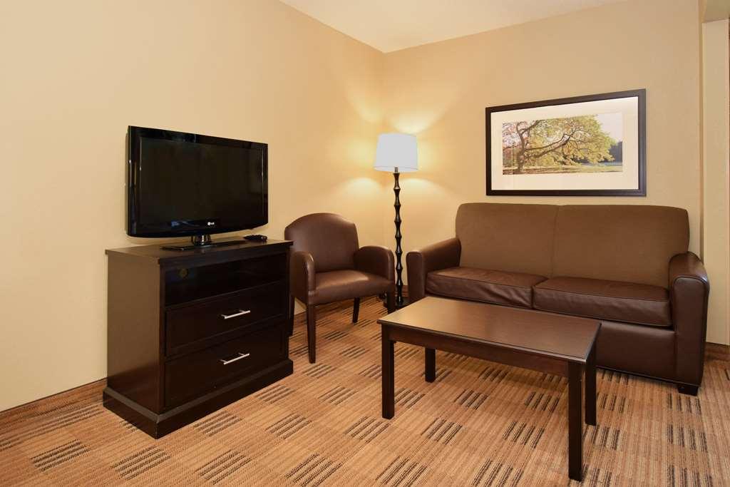 Suburban Studios Columbus East Quarto foto